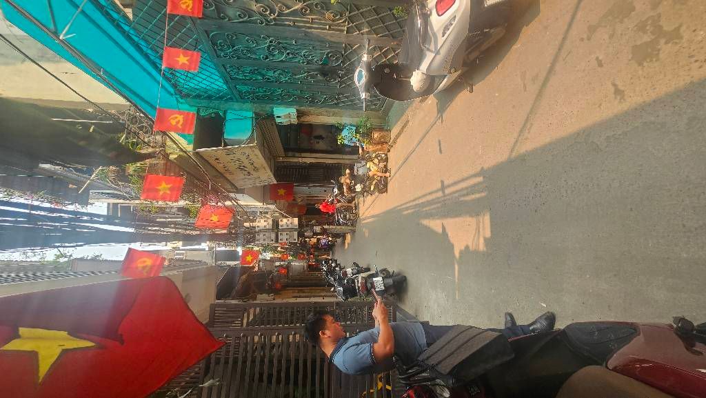 Bán nhà Chợ Khâm Thiên - diện tích 62.4m2 5 tầng - Gần ô tô - giá 20 tỷ