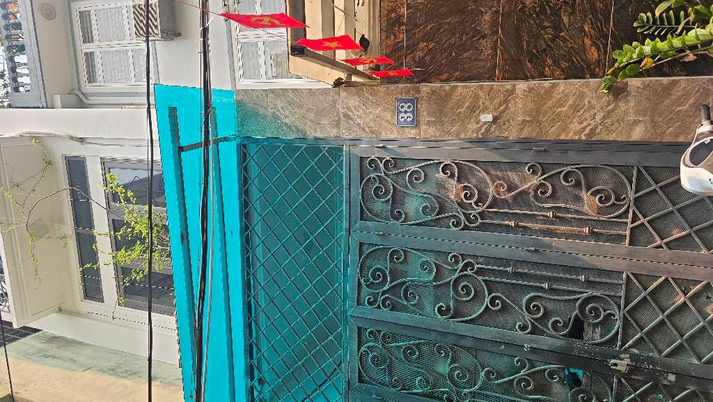 Bán nhà Chợ Khâm Thiên - diện tích 62.4m2 5 tầng - Gần ô tô - giá 20 tỷ