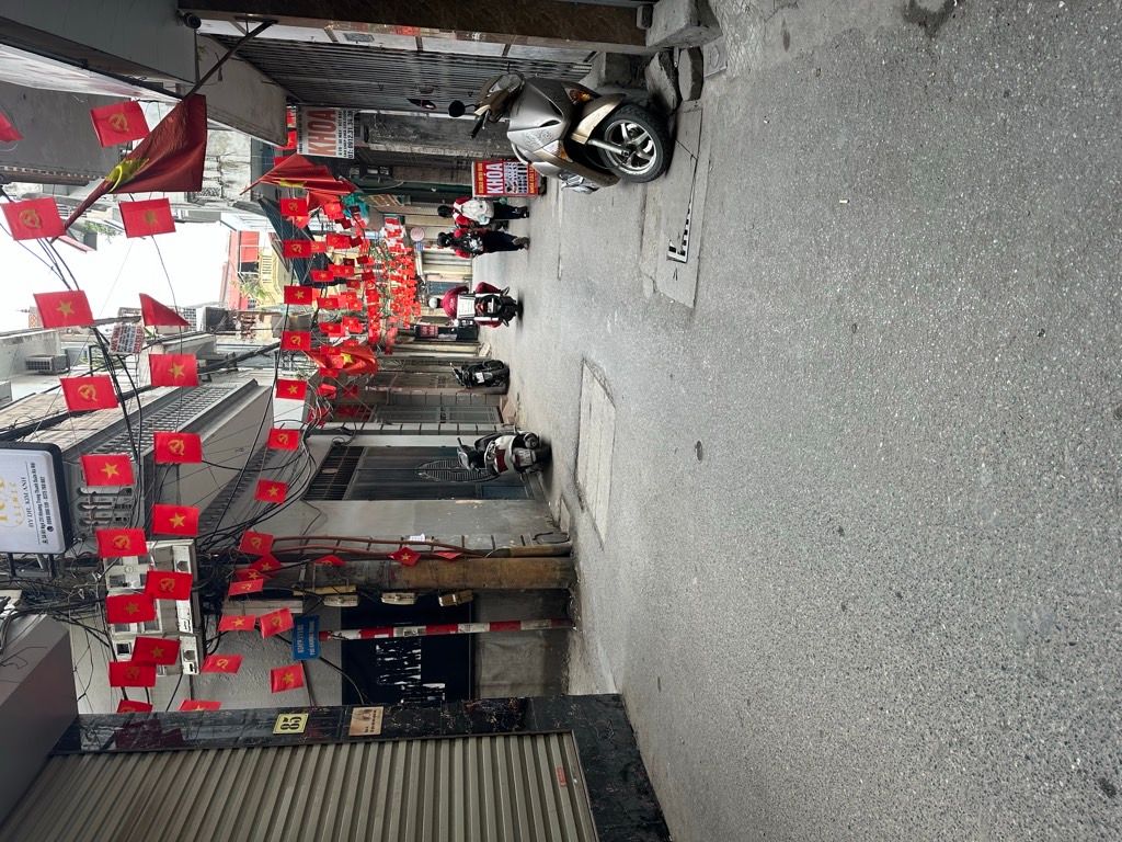 Bán nhà Khương Trung - diện tích 23,2m2 4 tầng - Nhà dân xây hơn chục năm đã dc chủ sửa sang như mới - giá 4,5 tỷ