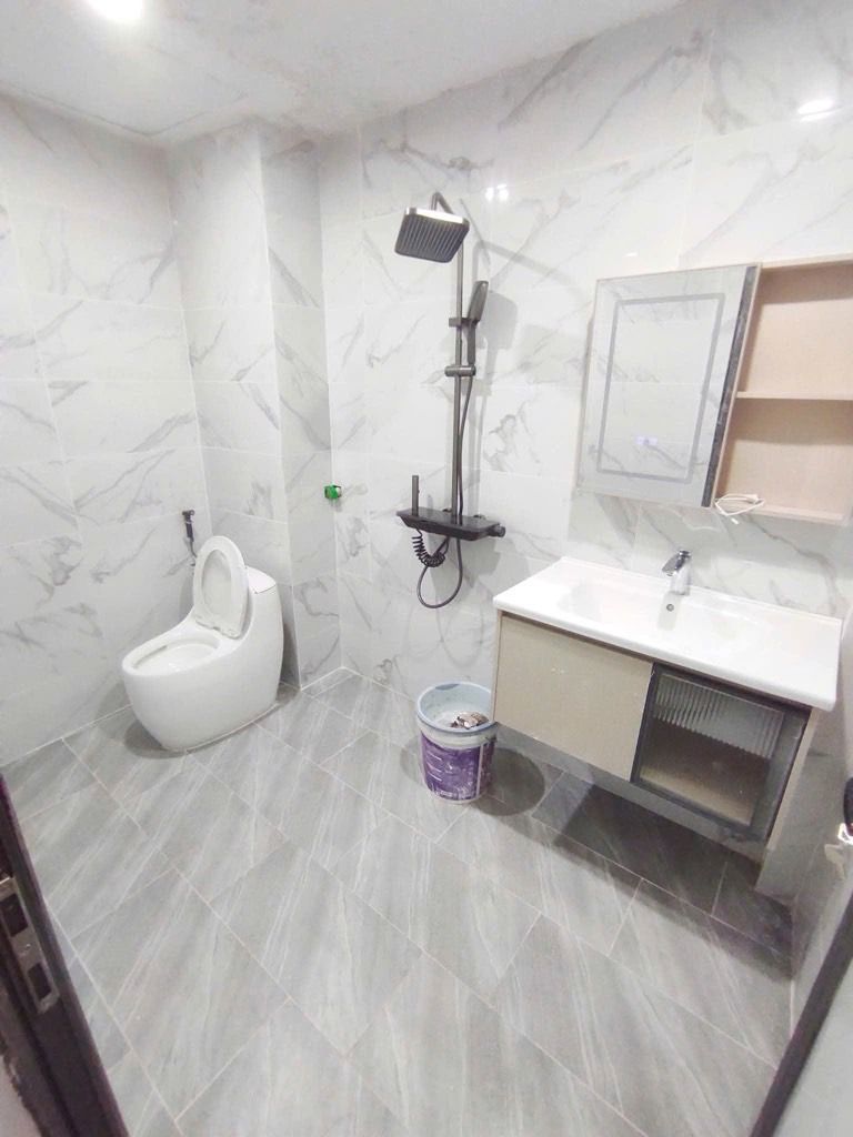 Bán nhà Nhân Hoà - diện tích 31m2 5 tầng - Nhà đẹp hiếm có - giá 8,8 tỷ