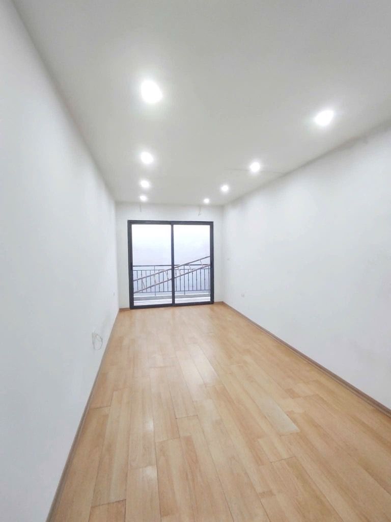 Bán nhà Nhân Hoà - diện tích 31m2 5 tầng - Nhà đẹp hiếm có - giá 8,8 tỷ