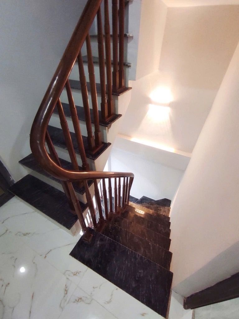 Bán nhà Nhân Hoà - diện tích 31m2 5 tầng - Nhà đẹp hiếm có - giá 8,8 tỷ