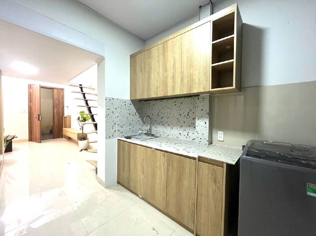 Bán nhà Trần Hưng Đạo - diện tích 55m2 2 tầng - Nhà đẹp hiếm có - giá 3,3 tỷ