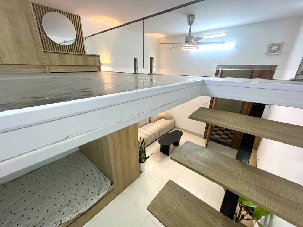 Bán nhà Trần Hưng Đạo - diện tích 55m2 2 tầng - Nhà đẹp hiếm có - giá 3,3 tỷ