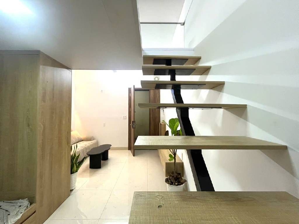 Bán nhà Trần Hưng Đạo - diện tích 55m2 2 tầng - Nhà đẹp hiếm có - giá 3,3 tỷ