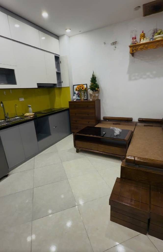 Bán nhà Giáp Nhất - diện tích 50m2 1 tầng - ô tô đỗ cửa - giá 2,45 tỷ