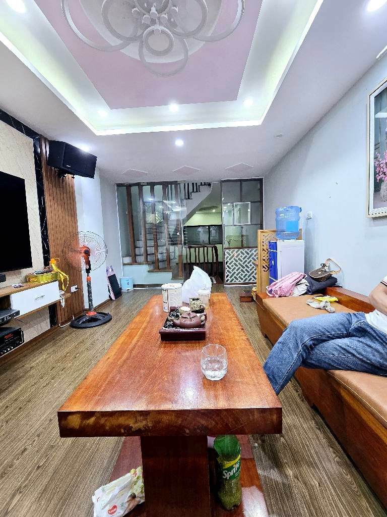 Bán nhà Bằng Liệt - diện tích 39.2m2 6 tầng - Ô TÔ 10M - giá 10,9 tỷ