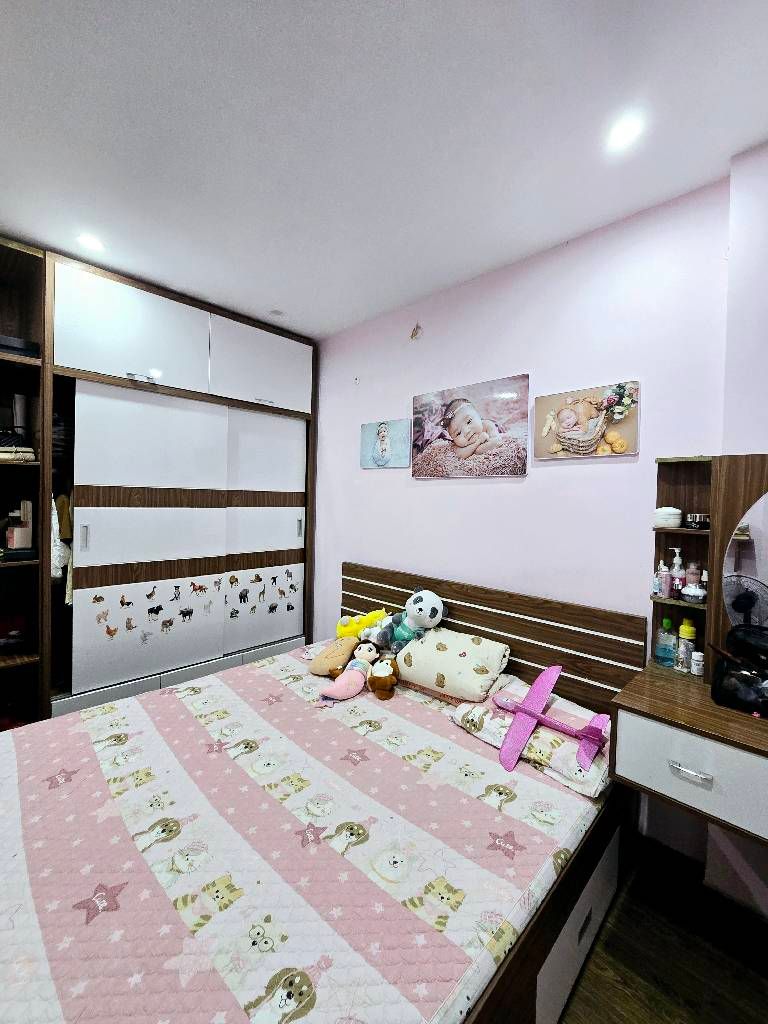 Bán nhà Bằng Liệt - diện tích 39.2m2 6 tầng - Ô TÔ 10M - giá 10,9 tỷ