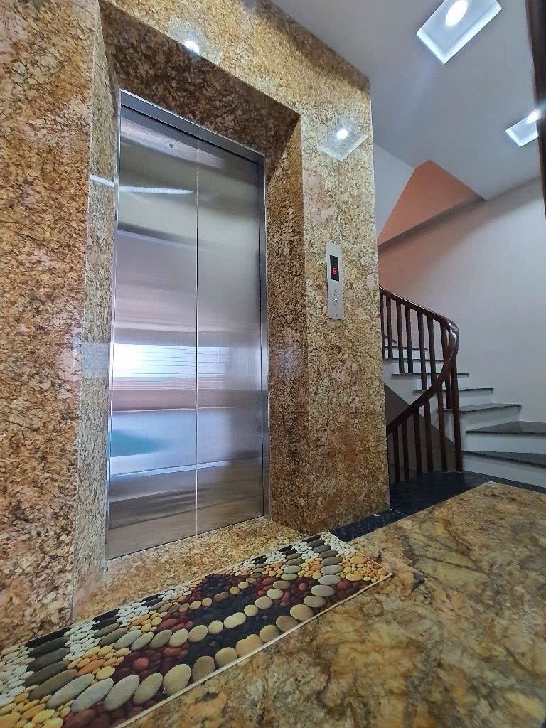 Bán nhà Khương Trung - diện tích 47m2 7 tầng - ô tô vào nhà - giá 16,75 tỷ