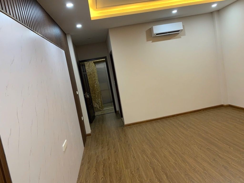 Bán nhà Khương Trung - diện tích 47m2 7 tầng - ô tô vào nhà - giá 16,75 tỷ