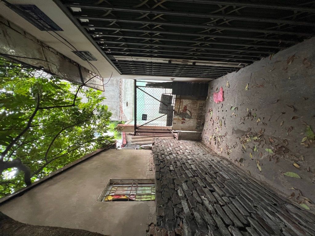 Bán nhà Trương Định - diện tích 83m2 1 tầng - Gần phố - giá 13,2 tỷ