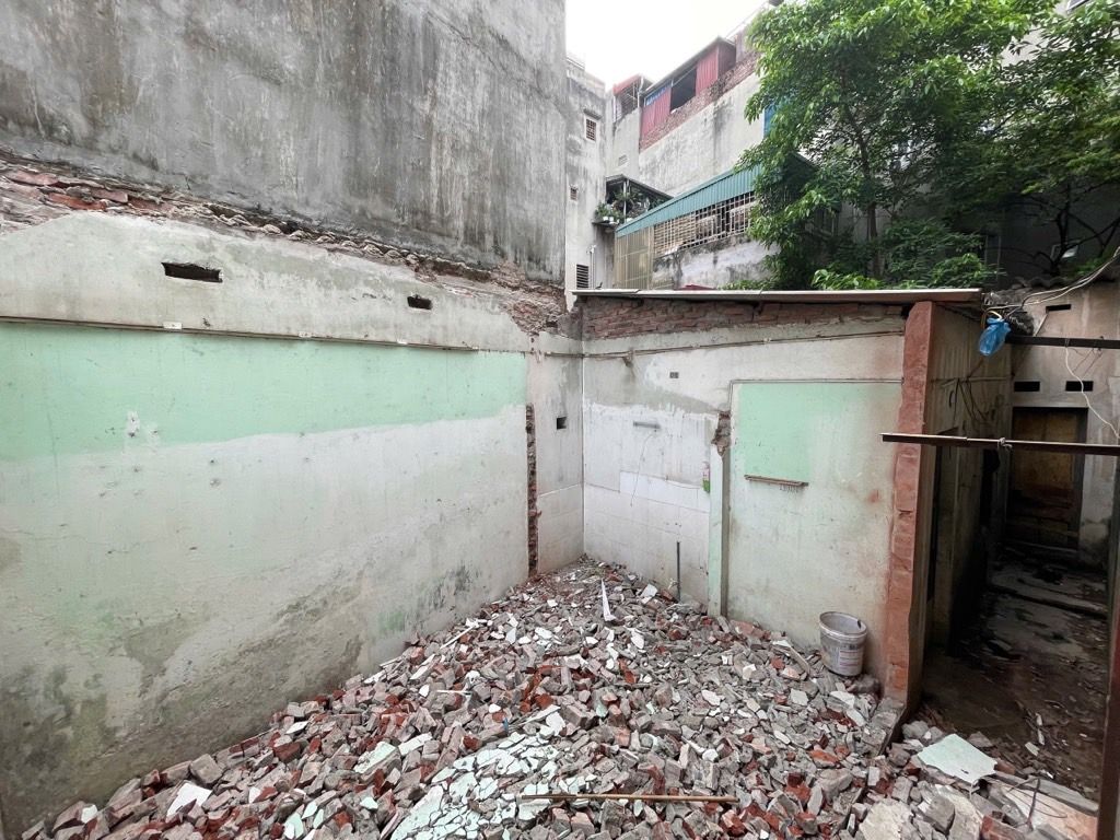 Bán nhà Trương Định - diện tích 83m2 1 tầng - Gần phố - giá 13,2 tỷ