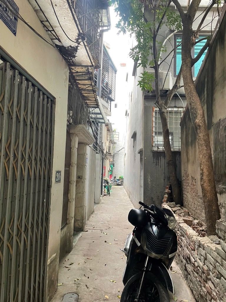 Bán nhà Trương Định - diện tích 83m2 1 tầng - Gần phố - giá 13,2 tỷ