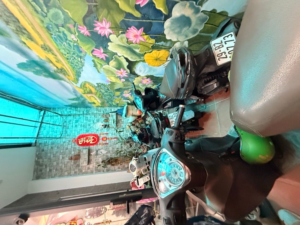 Bán nhà Mai Hương - diện tích 49,3m2 3 tầng - Nhà ngõ tiện ích gần trường Bách Khoa - giá 9,5 tỷ