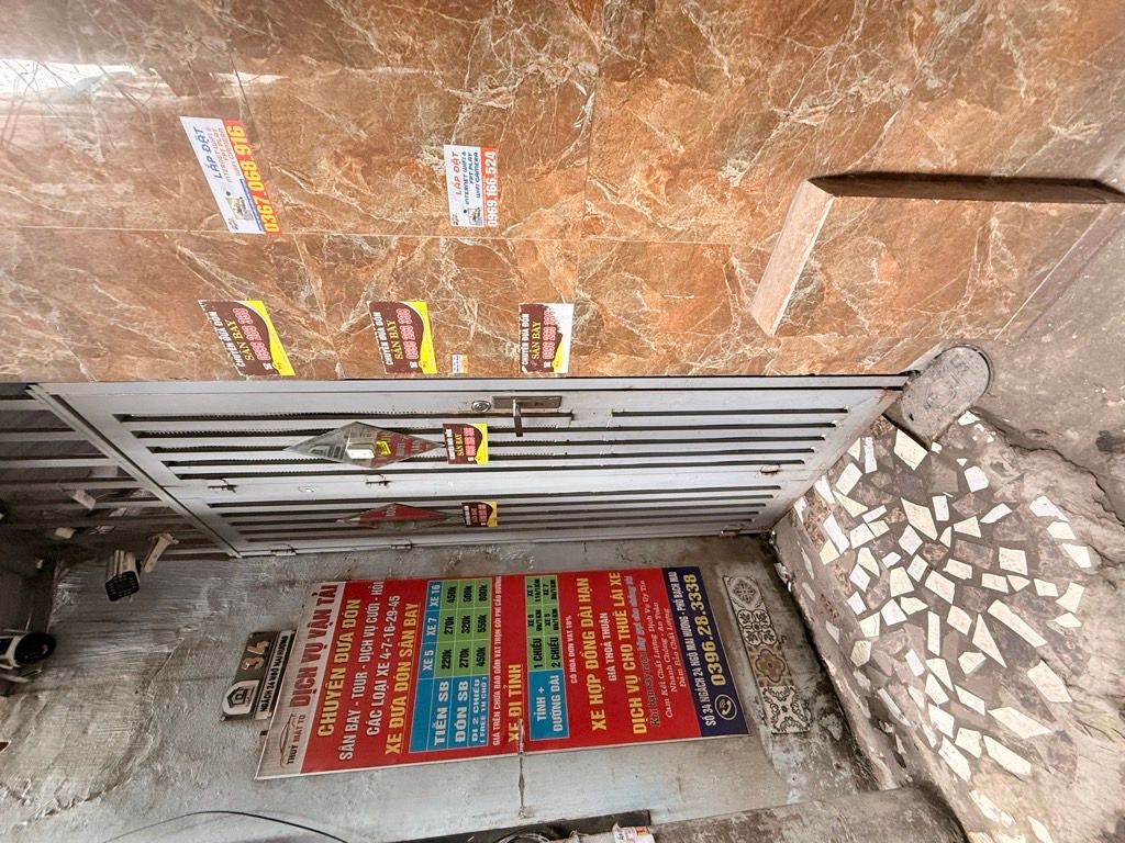 Bán nhà Mai Hương - diện tích 49,3m2 3 tầng - Nhà ngõ tiện ích gần trường Bách Khoa - giá 9,5 tỷ