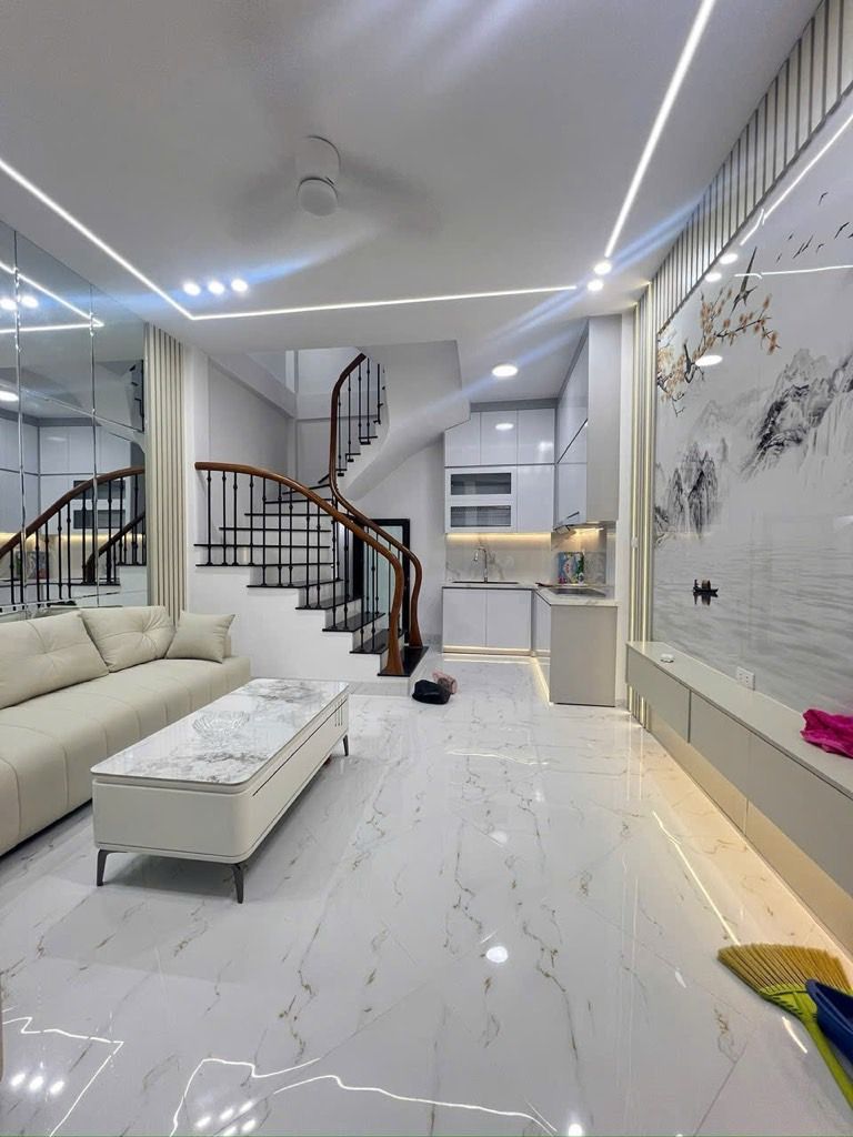 Bán nhà Đường Láng - diện tích 30m2 5 tầng - Cực hiếm trong khu vực - giá 8,5 tỷ