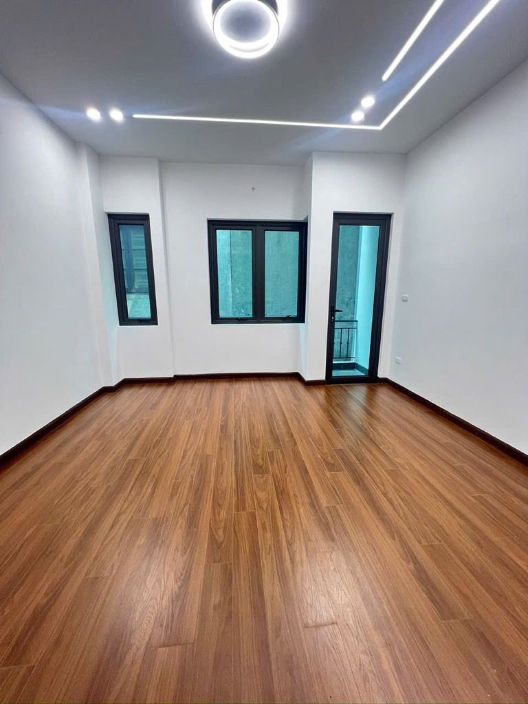 Bán nhà Đường Láng - diện tích 30m2 5 tầng - Cực hiếm trong khu vực - giá 8,5 tỷ