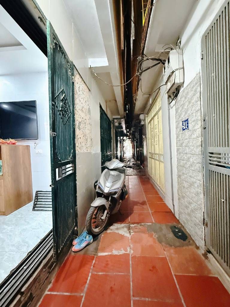 Bán nhà Lĩnh Nam - diện tích 21m2 4 tầng - ô tô tránh - giá 4,5 tỷ