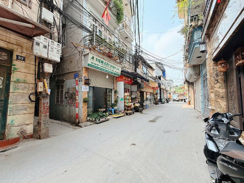 Bán nhà Lĩnh Nam - diện tích 21m2 4 tầng - ô tô tránh - giá 4,5 tỷ