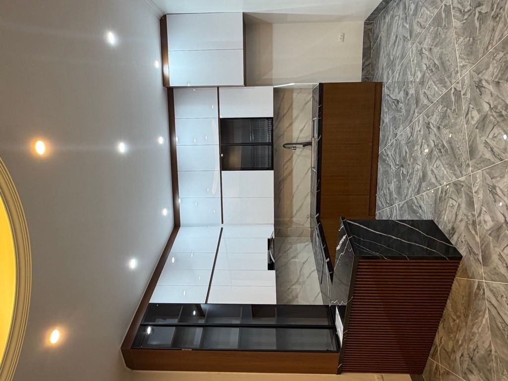 Bán nhà Kim Ngưu - diện tích 51m2 5 tầng - Thang máy - giá 15,8 tỷ