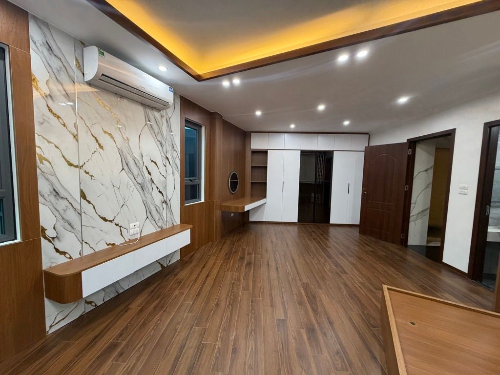 Bán nhà Kim Ngưu - diện tích 51m2 5 tầng - Thang máy - giá 15,8 tỷ