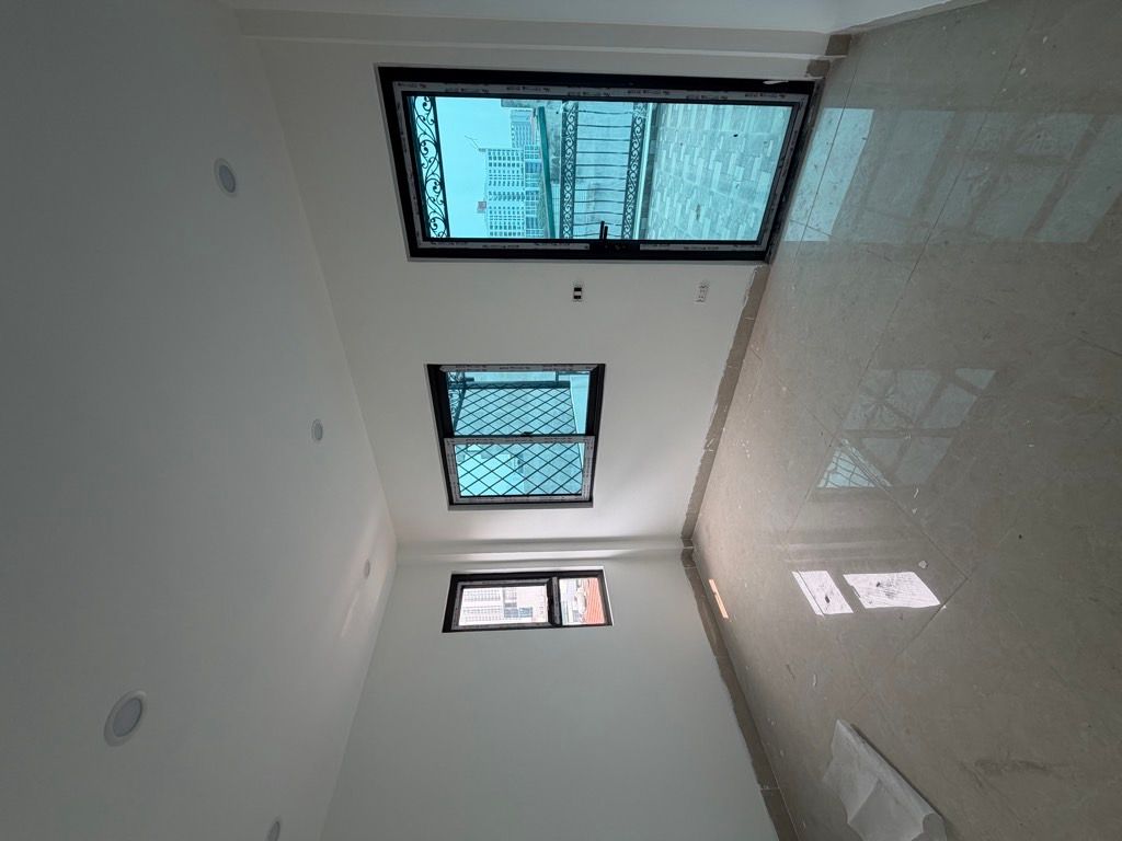 Bán nhà Nguyễn Văn Trỗi - diện tích 36m2 7 tầng - Lô góc, mặt ngõ thông - giá 16,8 tỷ