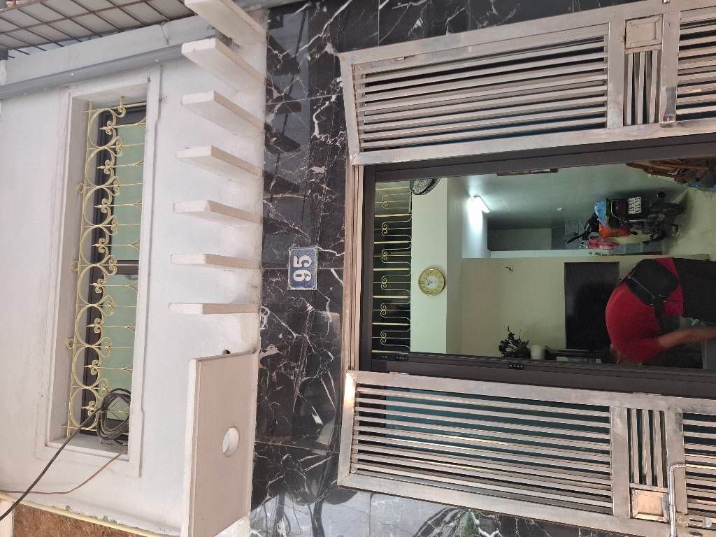 Bán nhà Ngõ Chợ Khâm Thiên - diện tích 21,3m2 4 tầng - Nhà thoáng, mặt ngõ thông - giá 5 tỷ