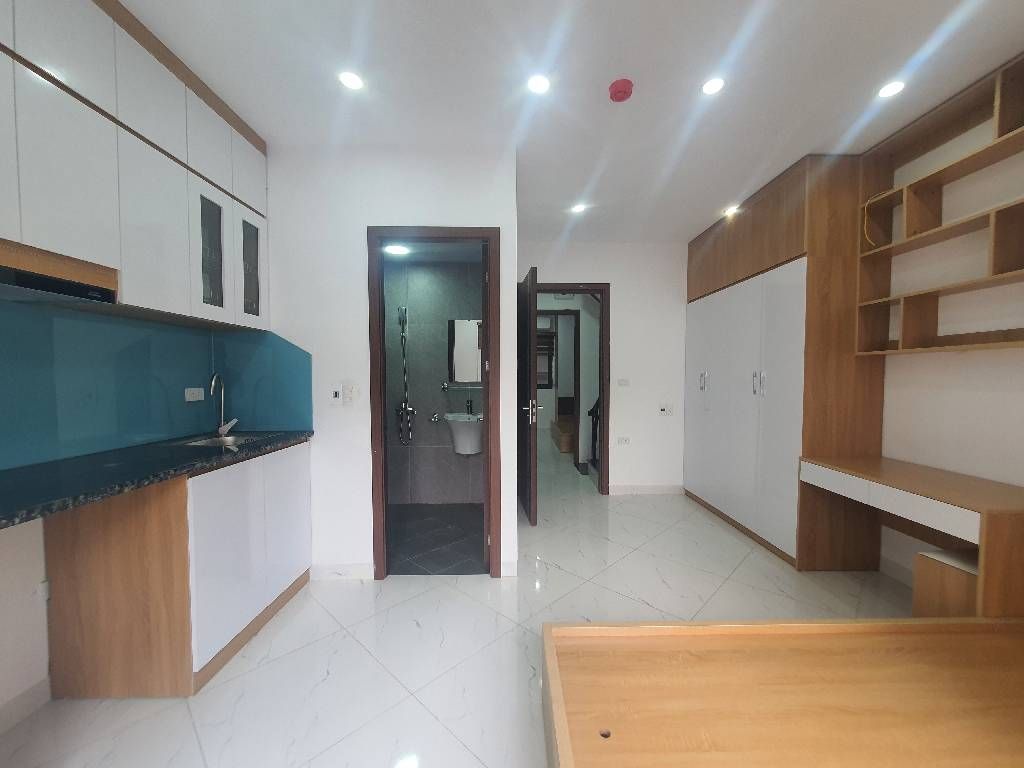 Bán nhà Thái Thịnh - diện tích 44m2 6 tầng - Ô tô gần - giá 15,6 tỷ