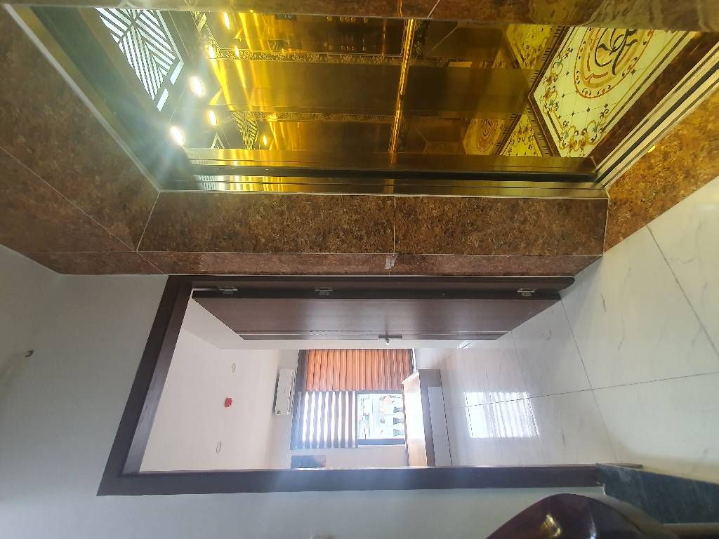 Bán nhà Thái Thịnh - diện tích 44m2 6 tầng - Ô tô gần - giá 15,6 tỷ