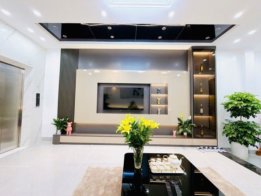 Bán nhà Khương Trung - diện tích 41m2 3 tầng - Thang máy - giá 10 tỷ