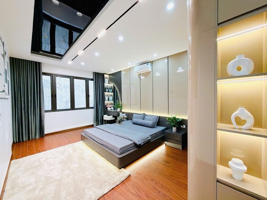 Bán nhà Khương Trung - diện tích 41m2 3 tầng - Thang máy - giá 10 tỷ