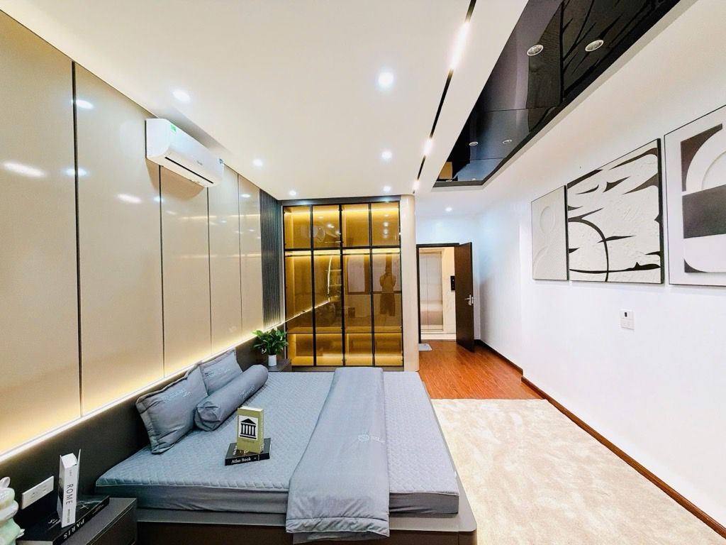 Bán nhà Khương Trung - diện tích 41m2 3 tầng - Thang máy - giá 10 tỷ