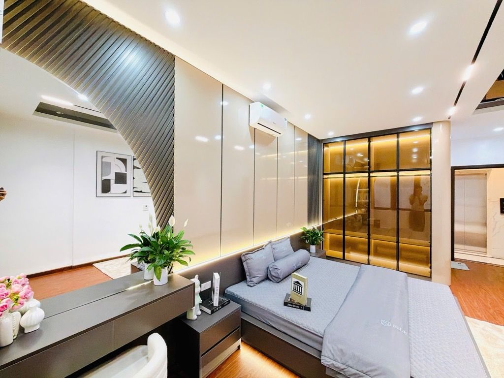 Bán nhà Khương Trung - diện tích 41m2 3 tầng - Thang máy - giá 10 tỷ