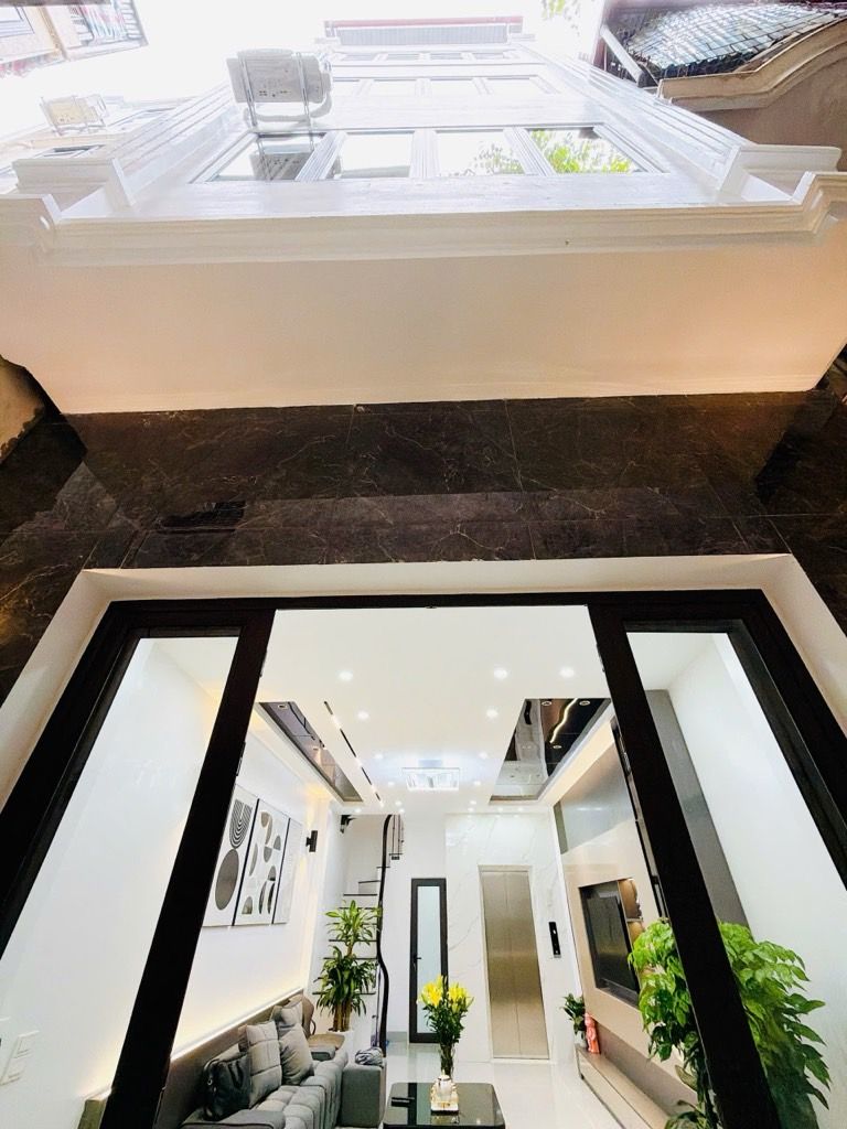 Bán nhà Khương Trung - diện tích 41m2 3 tầng - Thang máy - giá 10 tỷ