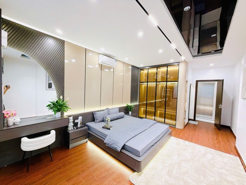 Bán nhà Khương Trung - diện tích 41m2 3 tầng - Thang máy - giá 10 tỷ