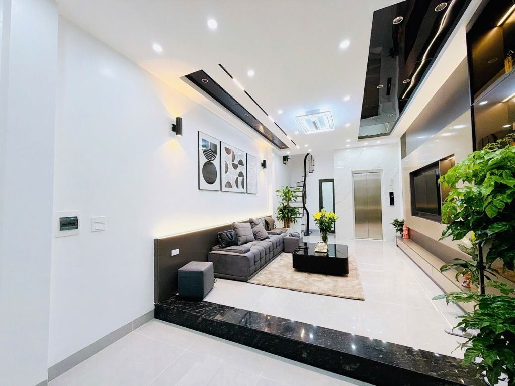 Bán nhà Khương Trung - diện tích 41m2 3 tầng - Thang máy - giá 10 tỷ