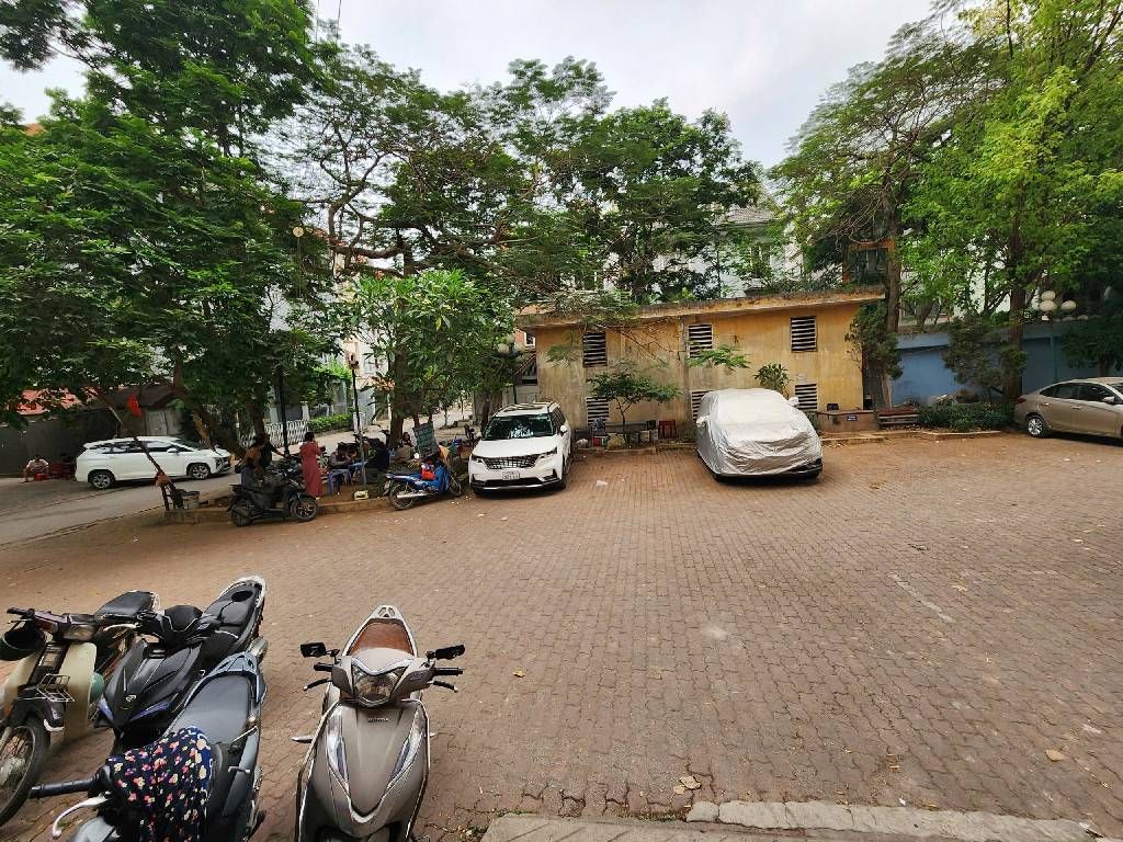 Bán nhà Vĩnh Hoàng - diện tích 61m2 15 tầng - Căn hộ góc view hồ - giá 4,75 tỷ