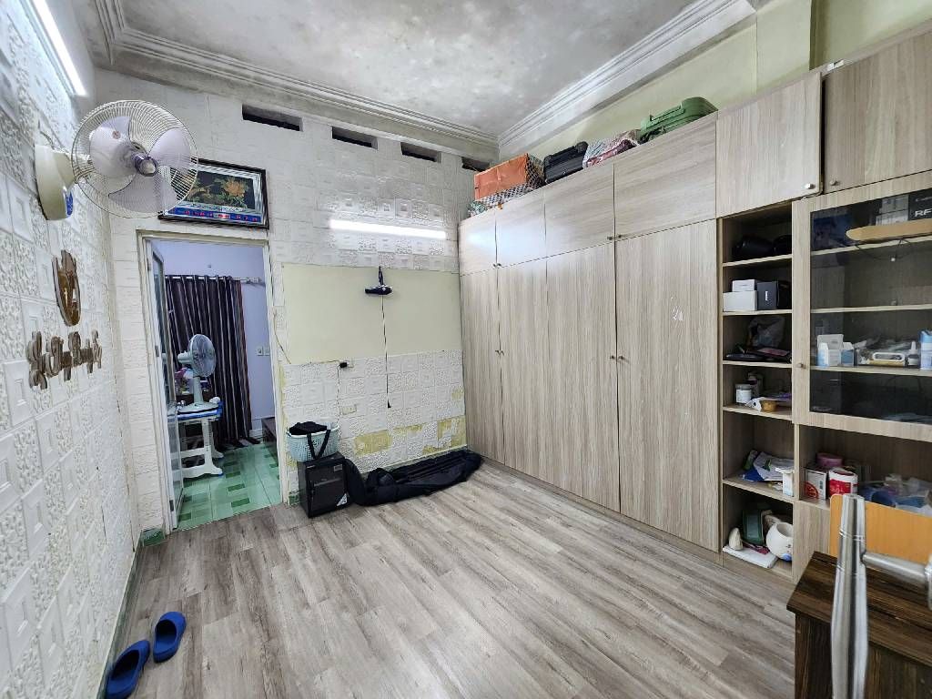 Bán nhà Tân Mai - diện tích 36,6m2 4 tầng - gần ô tô - giá 4,6 tỷ