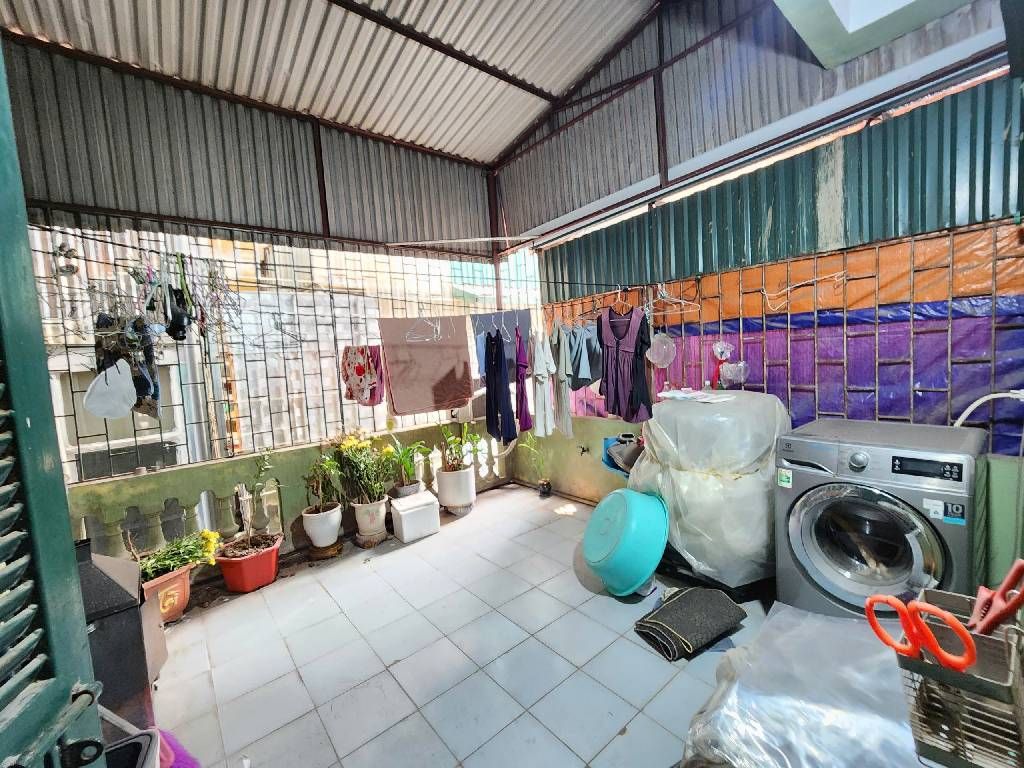 Bán nhà Tân Mai - diện tích 36,6m2 4 tầng - gần ô tô - giá 4,6 tỷ