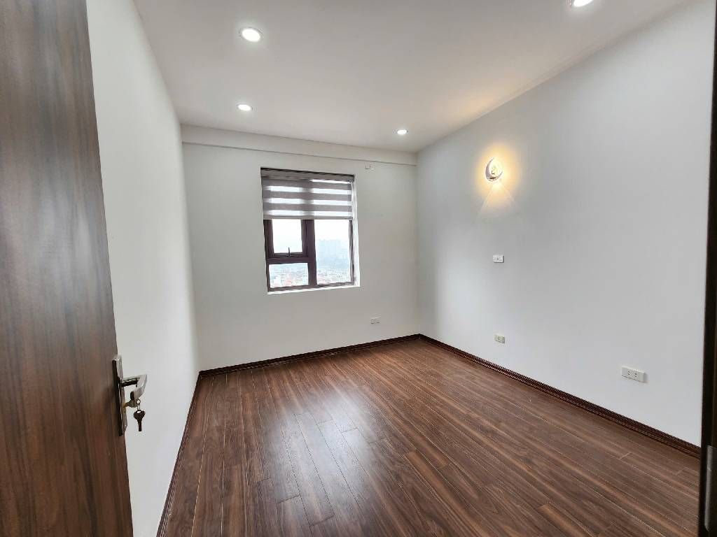 Bán nhà Định Công - diện tích 62m2 15 tầng - Căn góc, vị trí mặt đường Vành đai 2.5 - giá 4,95 tỷ