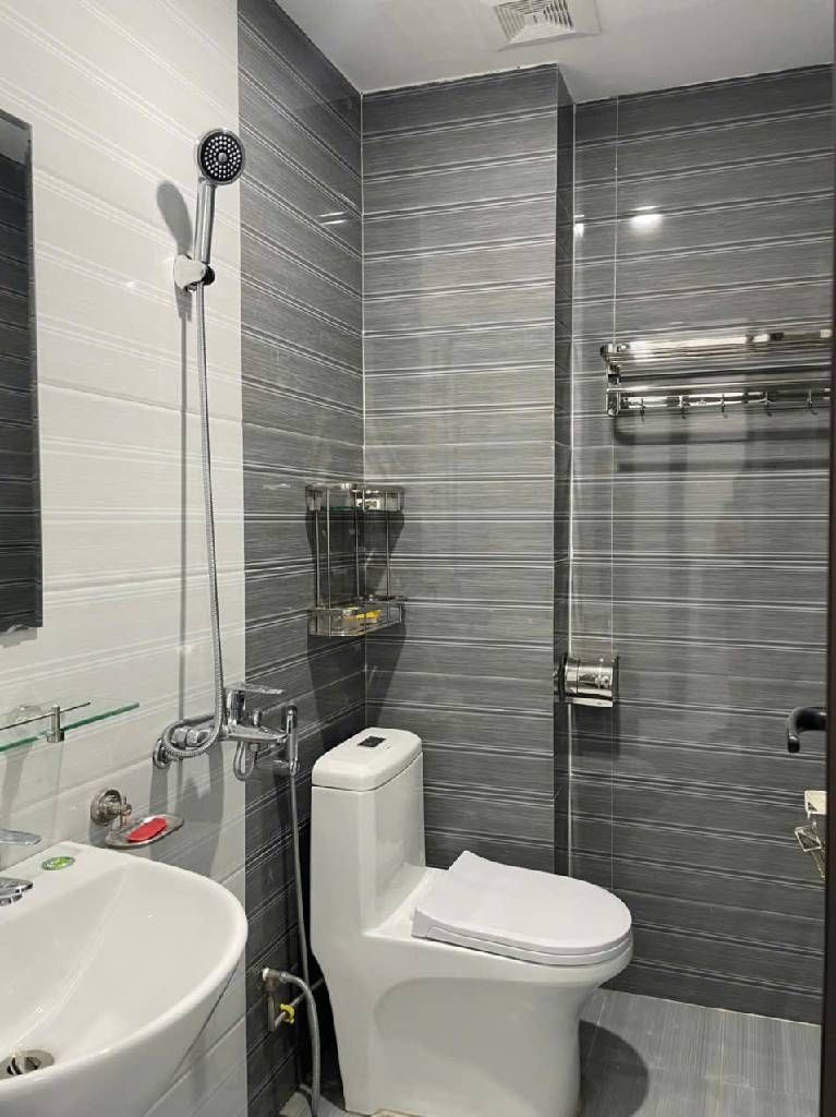 Bán nhà Tân Mai - diện tích 30m2 3 tầng - Ô TÔ DỪNG ĐỖ TRƯỚC NHÀ - giá 6,5 tỷ