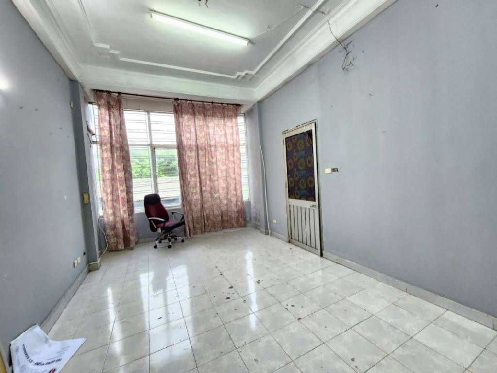 Bán nhà Lê Gia Đỉnh - diện tích 27m2 4 tầng - Mặt phố kinh doanh đỉnh - giá 8 tỷ