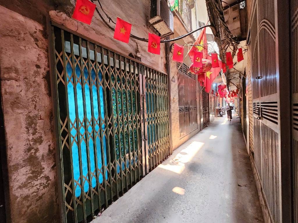 Bán nhà Trương Định - diện tích 29m2 4 tầng - Gần phố - giá 4,75 tỷ