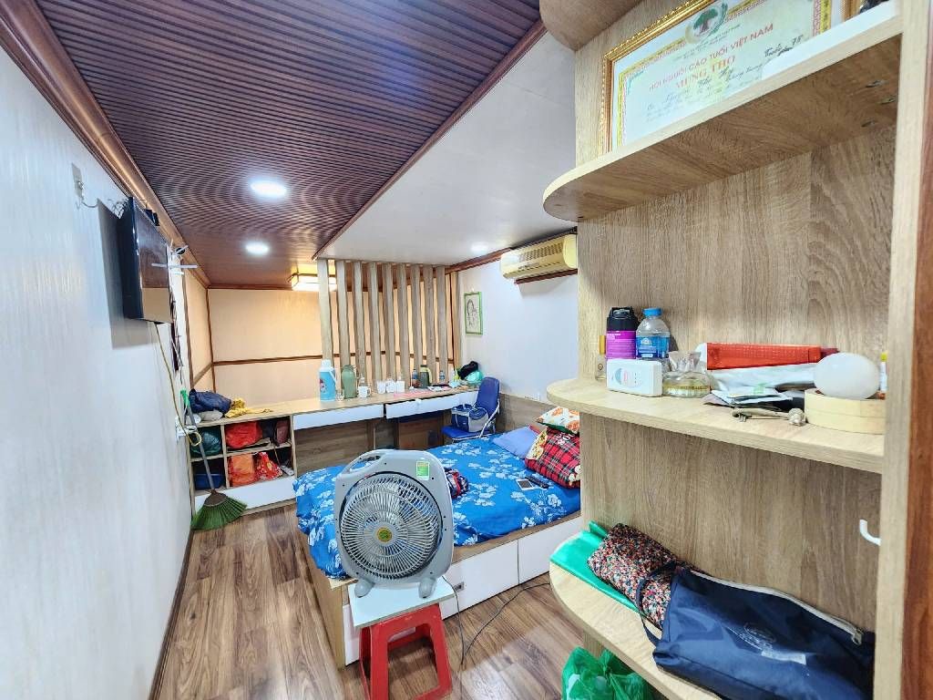 Bán nhà Trương Định - diện tích 29m2 4 tầng - Gần phố - giá 4,75 tỷ