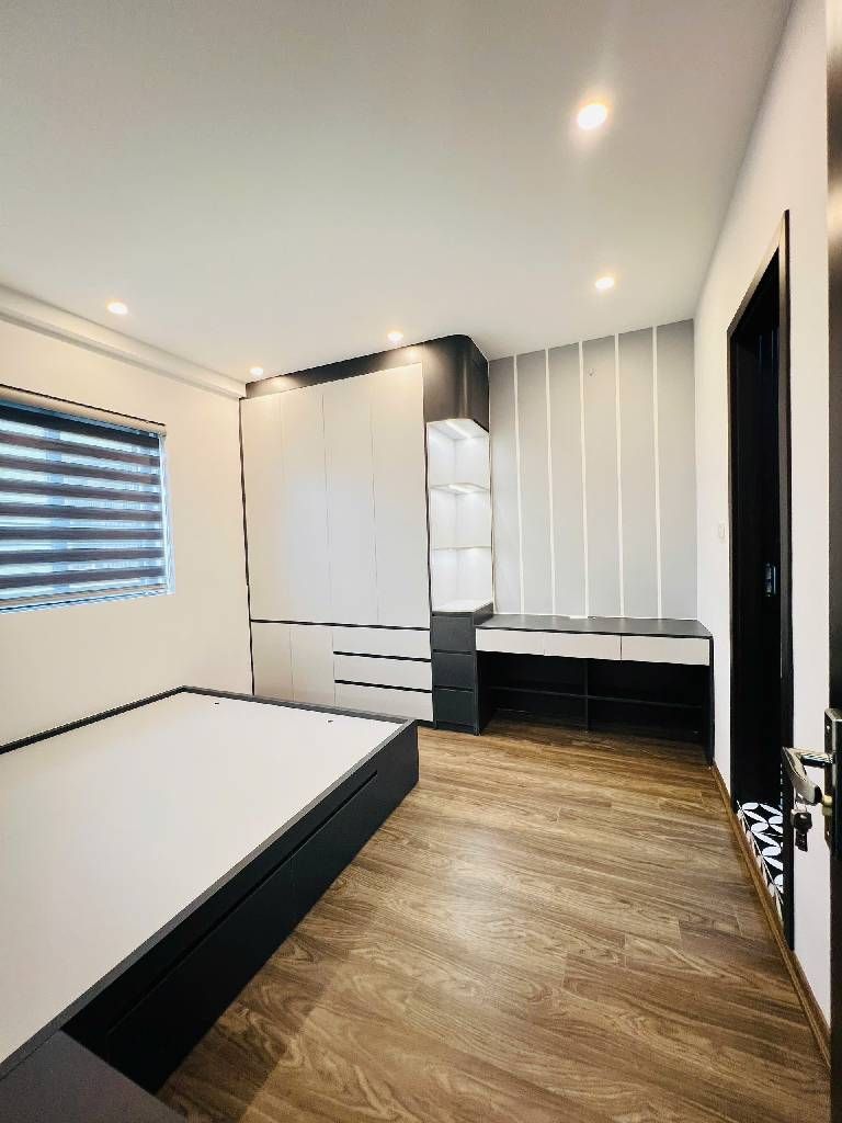 Bán nhà Lĩnh Nam - diện tích 67m2 15 tầng - Căn hộ 3 phòng ngủ - giá 5,7 tỷ