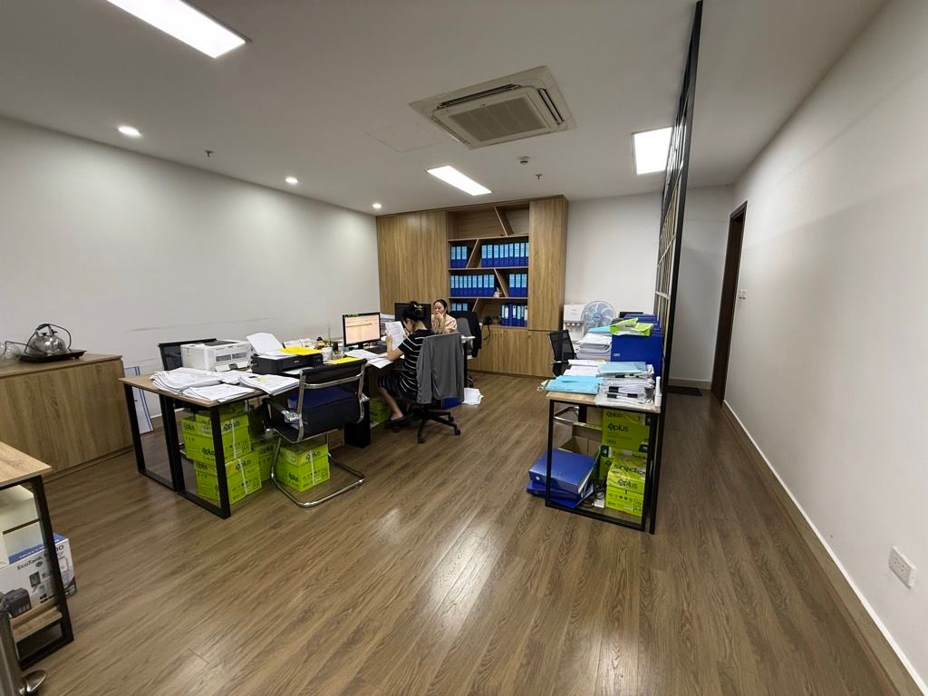 Bán nhà Minh Khai - diện tích 141m2 2 tầng - Kiot - giá 20,5 tỷ