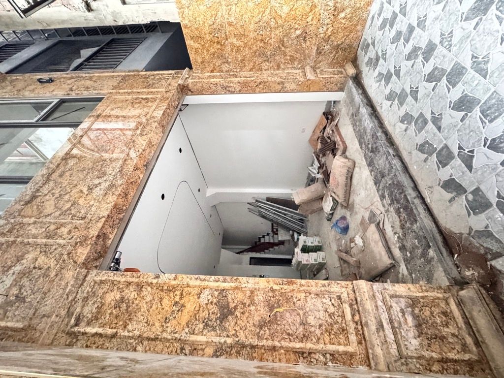 Bán nhà Nguyễn Văn Trỗi - diện tích 34m2 7 tầng - thang máy - giá 11,8 tỷ