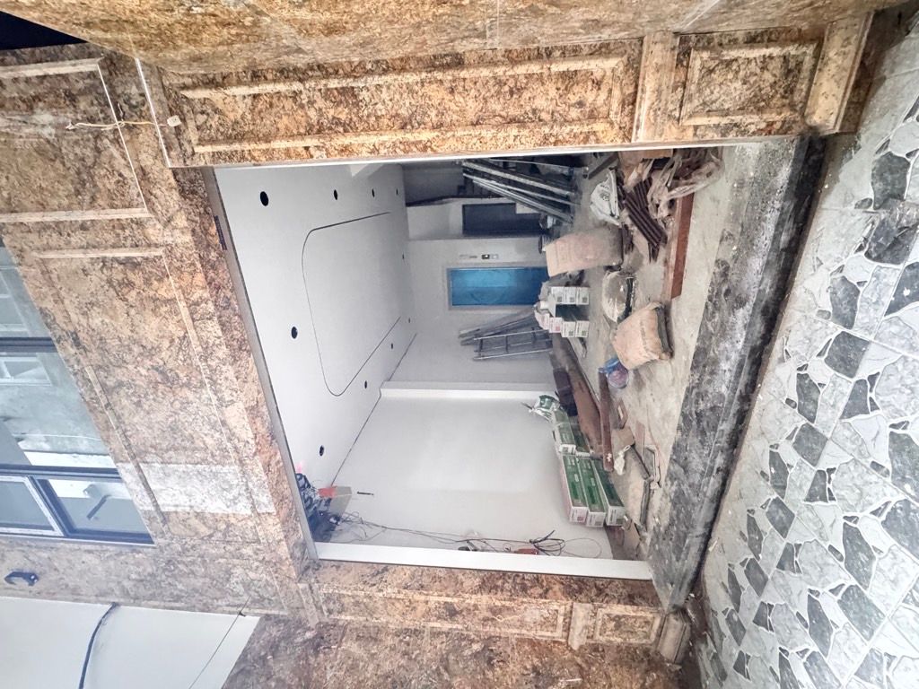 Bán nhà Nguyễn Văn Trỗi - diện tích 34m2 7 tầng - thang máy - giá 11,8 tỷ