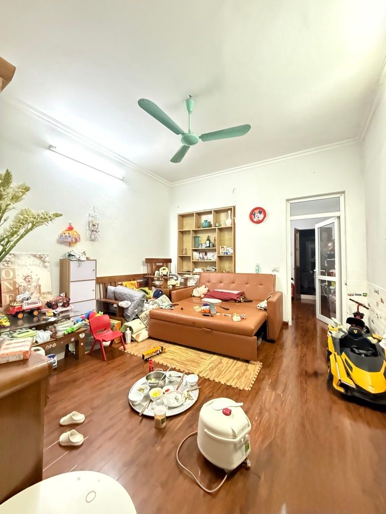 Bán nhà Lạc Trung - diện tích 60m2 4 tầng - ô tô đỗ cửa - giá 4,35 tỷ