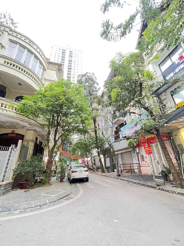 Bán nhà Khuất Duy Tiến - diện tích 39m2 5 tầng - Ô TÔ TRÁNH - giá 21,5 tỷ